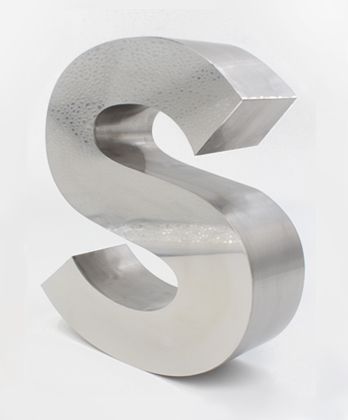 Letras corpóreas en aluminio