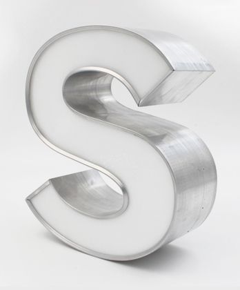 Letras corpóreas en perfil de aluminio